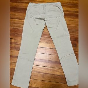 khakis / chino pants